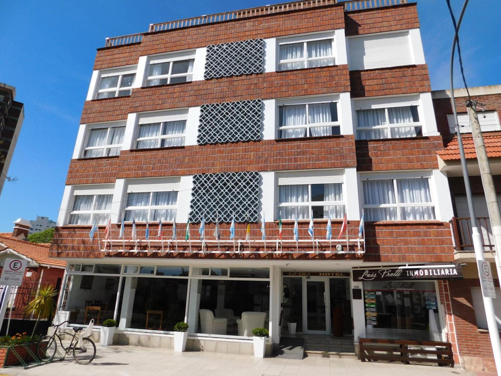 Lugra Hotel Miramar  Exterior foto